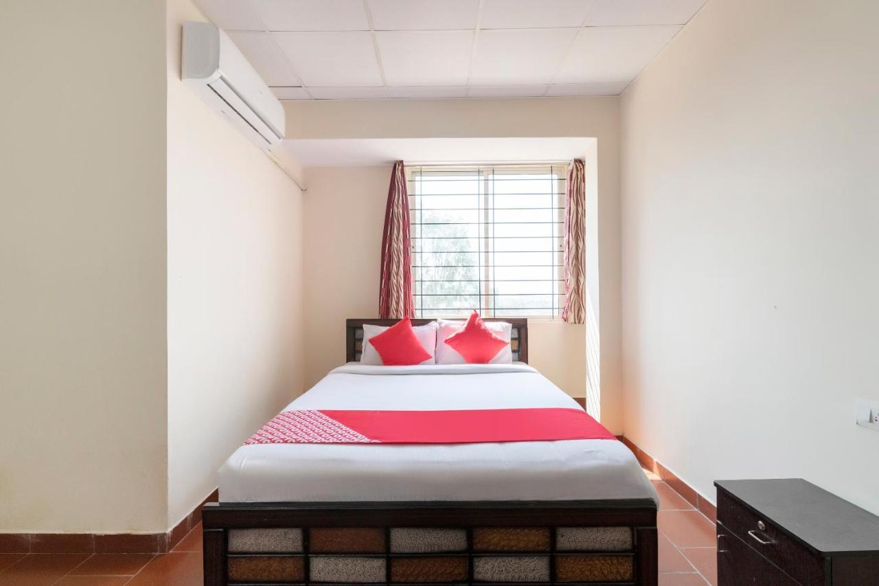 Oyo 49073 Whitefield Comforts Hotel Bangalore Luaran gambar